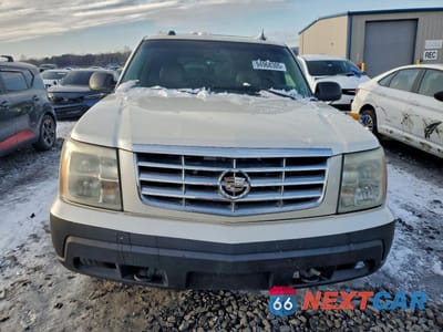 Piąte zdjęcie samochodu w środku: 2004 CADILLAC ESCALADE ESV VIN:3GYFK66N04G307318 - miniatura