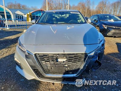 Piąte zdjęcie samochodu w środku: 2019 NISSAN ALTIMA SL VIN:1N4BL4EVXKC175343 - miniatura