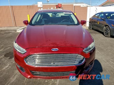 Piąte zdjęcie samochodu w środku: 2016 FORD FUSION SE VIN:3FA6P0HD3GR106410 - miniatura