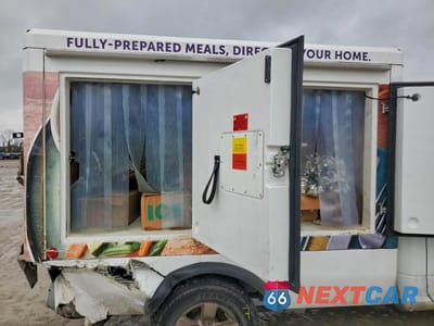 Zdjęcie 10 z 13 samochodu: 2022 RAM 1500 REFRIGERATED DELIVERY TRUCK VIN:3C6JR6DG2NG427940 - miniatura