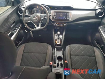 Zdjęcie 8 z 11 samochodu: 2019 NISSAN KICKS S VIN:3N1CP5CU5KL524452 - miniatura