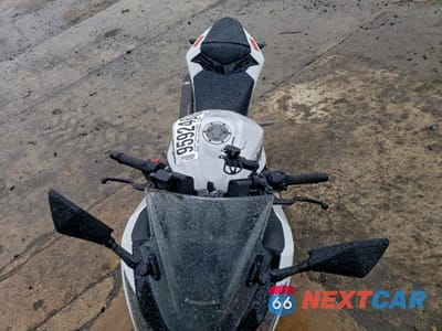 Piąte zdjęcie samochodu w środku: 2017 KAWASAKI EX300 B VIN:JKAEX8B19HDA35742 - miniatura