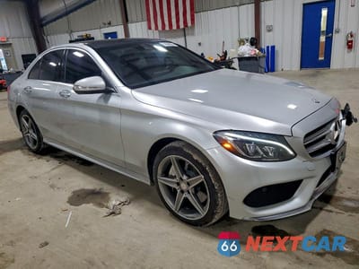 Czwarte zdjęcie samochodu z boku: 2015 MERCEDES-BENZ C 300 4MATIC VIN:55SWF4KB5FU014399 - miniatura
