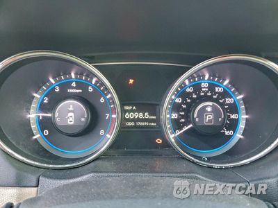 Zdjęcie 9 z 12 samochodu: 2012 HYUNDAI SONATA GLS VIN:5NPEB4AC4CH374005 - miniatura