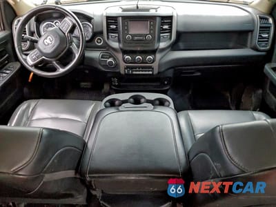 Zdjęcie 8 z 12 samochodu: 2020 RAM 2500 4WD V8 CREW CAB 6.4L VIN:3C6UR5HJ0LG111432 - miniatura
