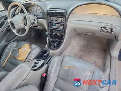 Zdjęcie 8 z 14 samochodu: 1998 FORD MUSTANG GT VIN:1FAFP45X2WF106934 - miniatura