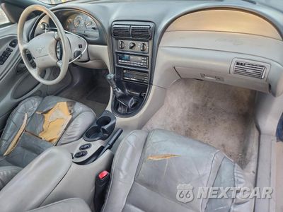 Zdjęcie 8 z 14 samochodu: 1998 FORD MUSTANG GT VIN:1FAFP45X2WF106934 - miniatura