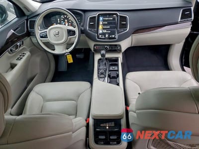 Zdjęcie 8 z 13 samochodu: 2019 VOLVO XC90 T5 MOMENTUM VIN:YV4102PK5K1502861 - miniatura