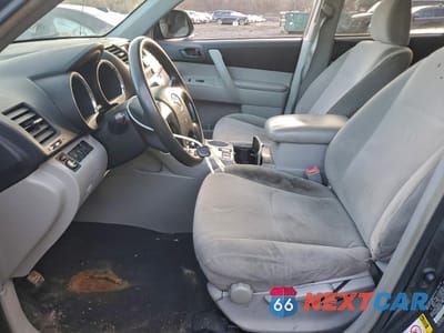 Zdjęcie 7 z 13 samochodu: 2011 TOYOTA HIGHLANDER BASE VIN:5TDBK3EH3BS065525 - miniatura