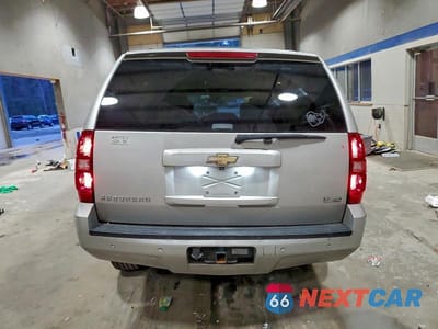 Zdjęcie 6 z 13 samochodu: 2008 CHEVROLET SUBURBAN C1500 LS VIN:3GNFC160X8G164045 - miniatura