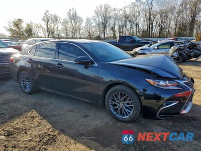 Czwarte zdjęcie samochodu z boku: 2018 LEXUS ES 350 VIN:58ABK1GGXJU113769 - miniatura