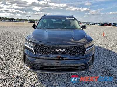 Piąte zdjęcie samochodu w środku: 2023 KIA SORENTO S VIN:5XYRL4LC0PG194674 - miniatura