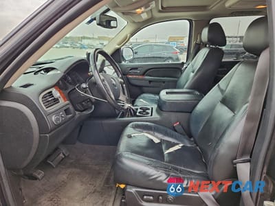 Zdjęcie 7 z 13 samochodu: 2010 GMC YUKON XL C1500 SLT VIN:1GKUCKE01AR144865 - miniatura