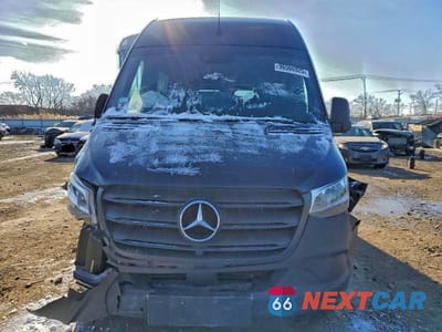 Piąte zdjęcie samochodu w środku: 2024 MERCEDES-BENZ SPRINTER 2500 VIN:W1Z4KFHY7RP667927 - miniatura
