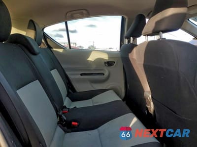 Zdjęcie 10 z 12 samochodu: 2014 TOYOTA PRIUS C VIN:JTDKDTB31E1571486 - miniatura