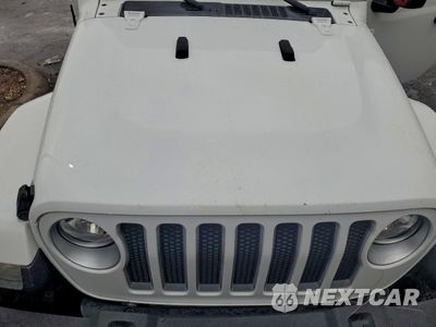 Zdjęcie 11 z 12 samochodu: 2018 JEEP WRANGLER UNLIMITED SAHARA VIN:1C4HJXEG5JW292239 - miniatura