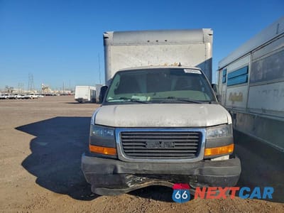 Piąte zdjęcie samochodu w środku: 2019 GMC SAVANA CUT - BOX TRUCK VIN:1GD07SFP1K1237424 - miniatura