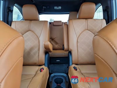 Zdjęcie 10 z 13 samochodu: 2025 TOYOTA HIGHLANDER HYBRID LIMITED VIN:5TDEBRCH0SS648217 - miniatura