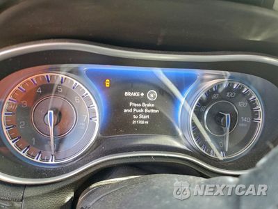 Zdjęcie 9 z 15 samochodu: 2015 CHRYSLER 300 LIMITED VIN:2C3CCAAG0FH849298 - miniatura