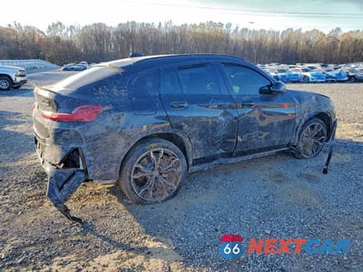 Trzecie zdjęcie samochodu z tyłu: 2025 BMW X4 M VIN:5YM23EC06S9Y81981 - miniatura