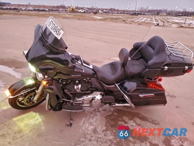 Trzecie zdjęcie samochodu z tyłu: 2017 HARLEY-DAVIDSON FLHTK ULTRA LIMITED VIN:1HD1KED16HB607792 - miniatura