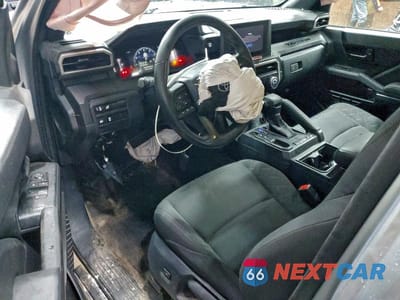 Zdjęcie 8 z 12 samochodu: 2024 TOYOTA TACOMA XTRACAB VIN:3TYJDAHN2RT008095 - miniatura