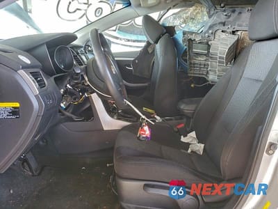 Zdjęcie 7 z 12 samochodu: 2016 HYUNDAI ELANTRA GT VIN:KMHD35LH1GU305366 - miniatura