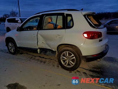 Drugie zdjęcie samochodu z przodu: 2017 VOLKSWAGEN TIGUAN S VIN:WVGAV7AX9HK022794 - miniatura