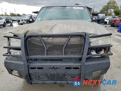 Zdjęcie 11 z 12 samochodu: 2003 CHEVROLET SILVERADO K2500 HEAVY DUTY VIN:1GCHK291X3E172676 - miniatura