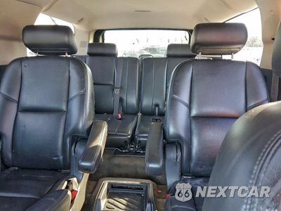 Zdjęcie 10 z 13 samochodu: 2010 CHEV SUBURBAN K VIN:1GNUKKE3XAR171241 - miniatura