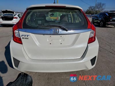 Zdjęcie 6 z 12 samochodu: 2016 HONDA FIT EX VIN:JHMGK5H73GS011370 - miniatura