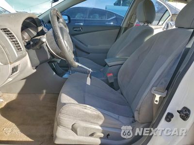 Zdjęcie 7 z 14 samochodu: 2010 NISSAN ALTIMA BASE VIN:1N4AL2AP1AC136856 - miniatura
