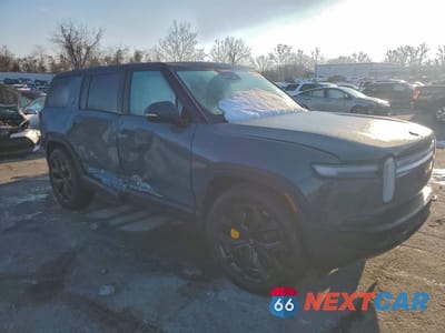 Czwarte zdjęcie samochodu z boku: 2026 RIVIAN R1S PREMIUM VIN:7PDSGBBP1TN081911 - miniatura