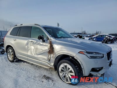 Czwarte zdjęcie samochodu z boku: 2018 VOLVO XC90 T6 VIN:YV4A22PK4J1333392 - miniatura