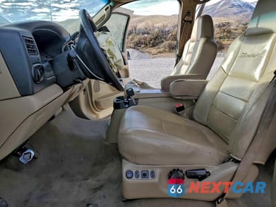 Zdjęcie 7 z 12 samochodu: 2005 FORD EXCURSION LIMITED VIN:1FMNU43S65EC66305 - miniatura