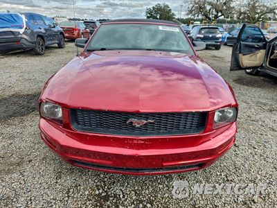 Piąte zdjęcie samochodu w środku: 2006 FORD MUSTANG VIN:1ZVFT84N665222119 - miniatura