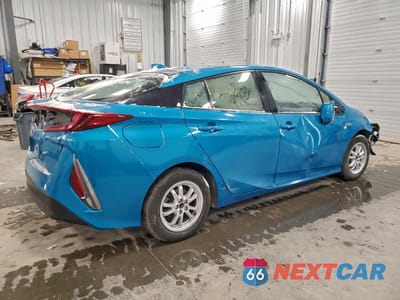 Trzecie zdjęcie samochodu z tyłu: 2020 TOYOTA PRIUS PRIME LE VIN:JTDKARFP2L3157319 - miniatura