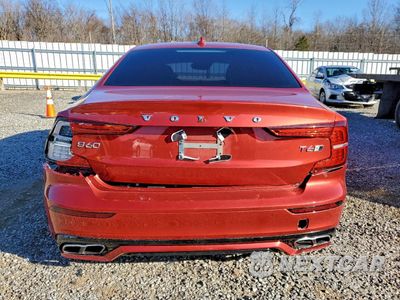 Zdjęcie 6 z 15 samochodu: 2019 VOLVO S60 T6 R-DESIGN VIN:7JRA22TM6KG000458 - miniatura