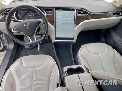 Zdjęcie 8 z 12 samochodu: 2014 TESLA MODEL S VIN:5YJSA1H15EFP32349 - miniatura