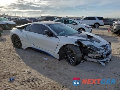 Piąte zdjęcie samochodu w środku: 2016 BMW I8 VIN:WBY2Z2C51GV675627 - miniatura
