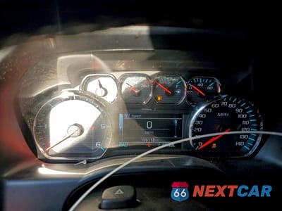 Zdjęcie 9 z 11 samochodu: 2018 CHEVROLET SILVERADO K1500 LT VIN:3GCUKREC1JG514620 - miniatura