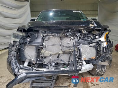 Piąte zdjęcie samochodu w środku: 2025 TOYOTA TUNDRA CREWMAX LIMITED VIN:5TFWA5DB8SX333315 - miniatura