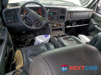 Zdjęcie 8 z 12 samochodu: 2005 CHEVROLET SILVERADO K3500 VIN:1GCJK33275F884925 - miniatura