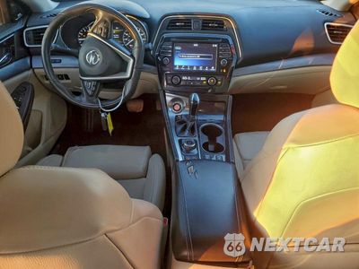 Zdjęcie 8 z 12 samochodu: 2017 NISSAN MAXIMA 3.5S VIN:1N4AA6AP1HC428076 - miniatura