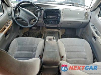 Zdjęcie 8 z 11 samochodu: 1996 FORD EXPLORER VIN:1FMDU32X4TUA07723 - miniatura