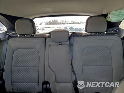 Zdjęcie 10 z 15 samochodu: 2021 FORD ESCAPE SE VIN:1FMCU9G64MUA96421 - miniatura