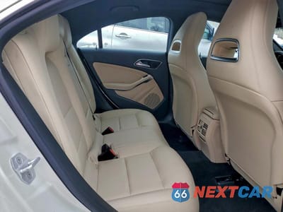 Zdjęcie 10 z 13 samochodu: 2015 MERCEDES-BENZ CLA 250 4MATIC VIN:WDDSJ4GB7FN262166 - miniatura