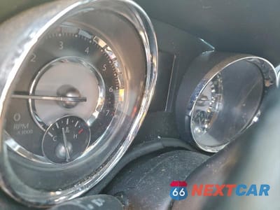 Zdjęcie 9 z 12 samochodu: 2011 CHRYSLER 300 LIMITED VIN:2C3CA5CG0BH547224 - miniatura