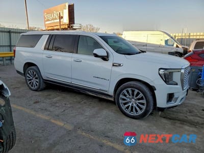 Czwarte zdjęcie samochodu z boku: 2021 GMC YUKON XL DENALI VIN:1GKS2JKT0MR288107 - miniatura