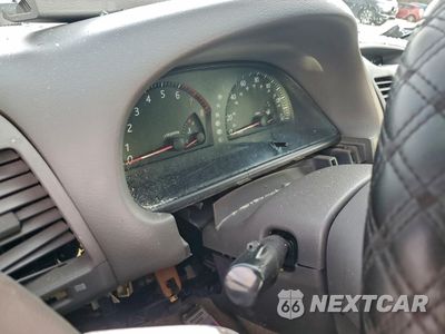 Zdjęcie 9 z 11 samochodu: 2002 TOYOTA CAMRY LE VIN:4T1BF30K02U003255 - miniatura